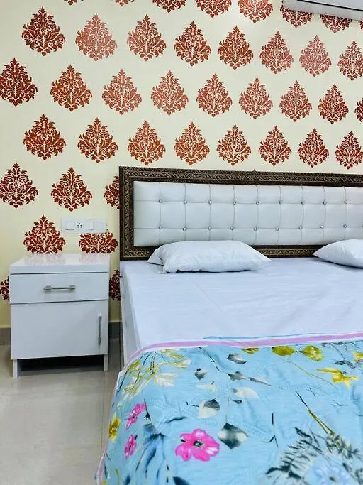 Kartik Apartment Varanasi
